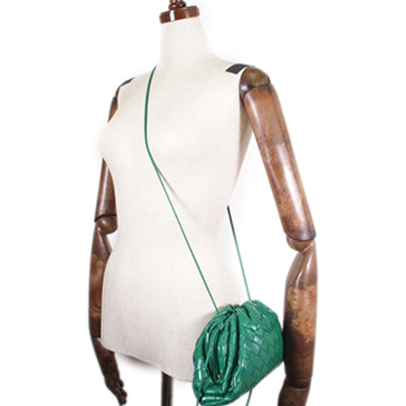 BOTTEGA VENETA Intrecciato The Mini Pouch Crossbody Bag - Picture 13 of 13